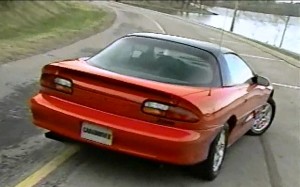 1999-Camaro-vs-mustang2
