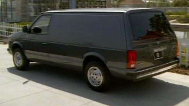 1989-Dodge-Caravan-CV2