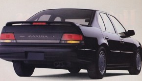 1989-Nissan-Maxima