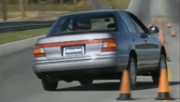 1992-Hyundai-Elantra2