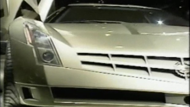 2002-Cadillac-Cien1