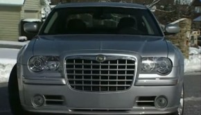 2006-Chrysler-300SRT8-b